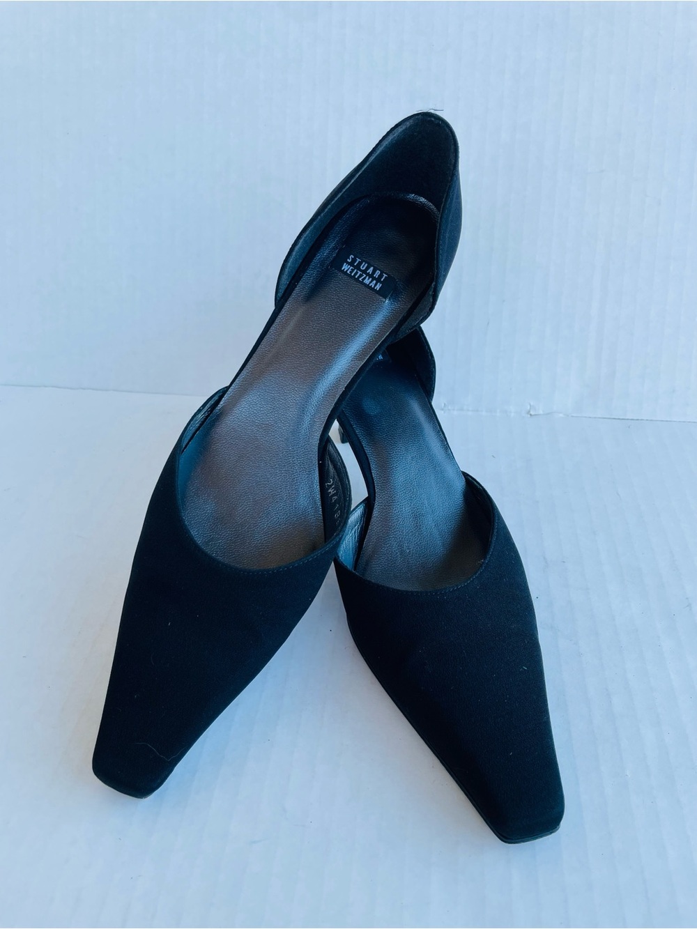 Elegant Women’s Stuart Weitzman Black Pointed Toe Kitten Heels Shoes 7.5 B